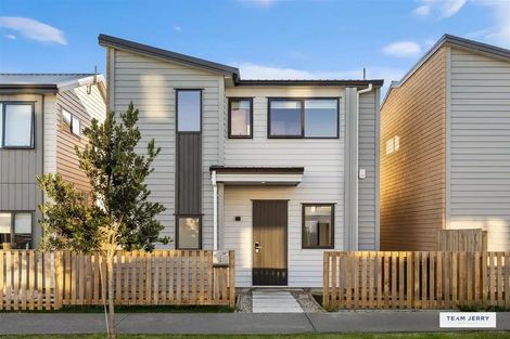 Photo of property in 11 Te Kaapia Road, Papakura, 2110