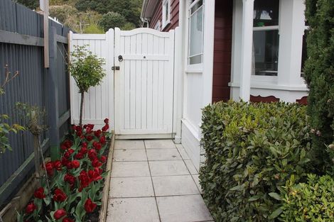 Photo of property in 45 Austin Street, Mount Victoria, Wellington, 6011