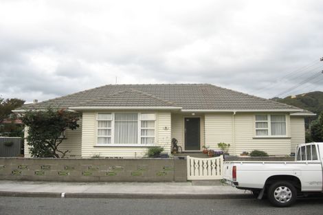 Photo of property in 8 Beecham Grove, Epuni, Lower Hutt, 5011
