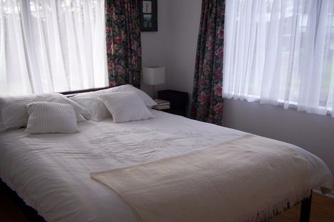 Photo of property in 54 Robbies Road, Shelly Park, Auckland, 2014