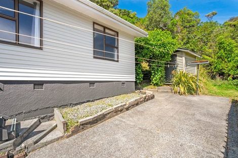 Photo of property in 32 John Street, Stokes Valley, Lower Hutt, 5019