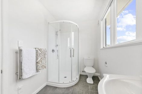 Photo of property in 19 Alexandra Street, Riverhead, 0820