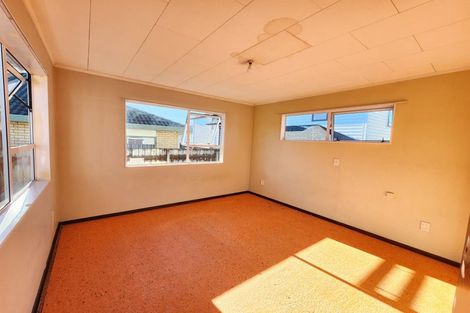 Photo of property in 40 Farquhar Road, Glendene, Auckland, 0602