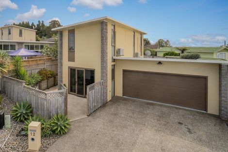 Photo of property in 12 Merlot Lane, Pukekohe, 2120