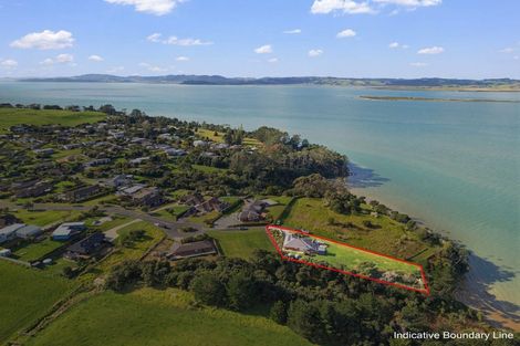 Photo of property in 96 Omana Avenue, Shelly Beach, South Head, 0874