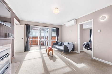 Photo of property in 352 Stokes Valley Road, Stokes Valley, Lower Hutt, 5019