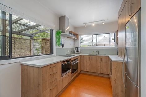 Photo of property in 29 Oyster Drive, Cooks Beach, Whitianga, 3591