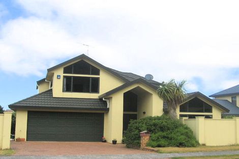 Photo of property in 11 Waterhouse Drive, Brooklyn, Wellington, 6021