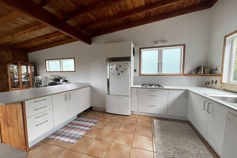 Photo of property in 352 Motutara Road, Muriwai, 0881