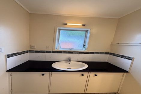 Photo of property in 2/25 Overton Road, Papatoetoe, Auckland, 2025