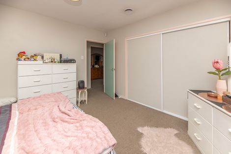 Photo of property in 10a Tracy Place, Redwood, Christchurch, 8051