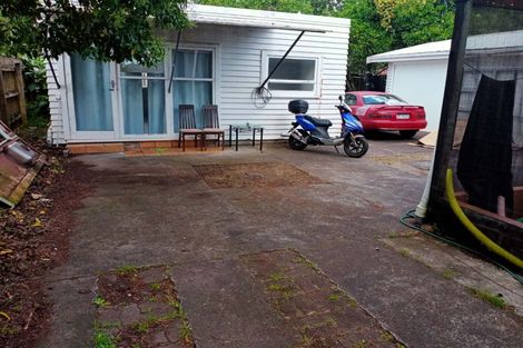 Photo of property in 27 Rathgar Road, Henderson, Auckland, 0610