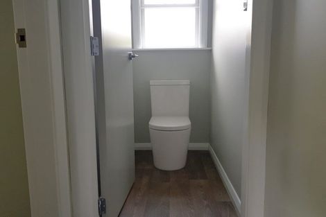 Photo of property in 98 Melbourne Road, Island Bay, Wellington, 6023