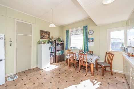 Photo of property in 26 Egmont Street, Castlecliff, Whanganui, 4501