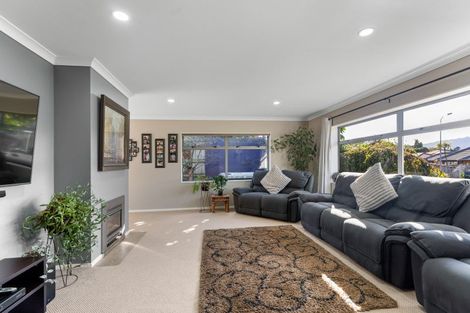 Photo of property in 14 Leanne Way, Waikanae Beach, Waikanae, 5036