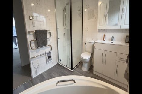 Photo of property in 11a Orewa Heights Crescent, Orewa, 0931