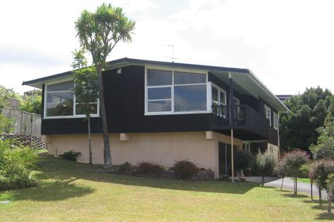 Photo of property in 21 Wyoming Avenue, Murrays Bay, Auckland, 0630