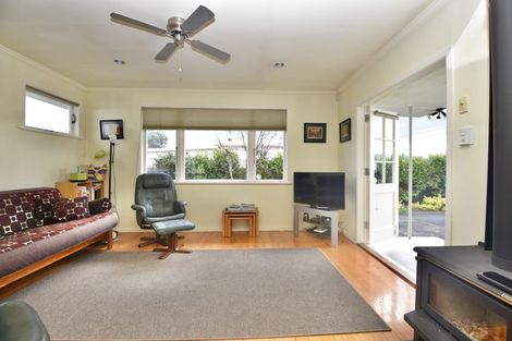 Photo of property in 15 Charles Street, Carterton, 5713