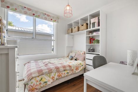 Photo of property in 1/149 Birkdale Road, Birkdale, Auckland, 0626