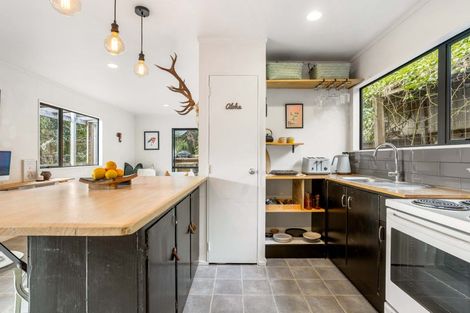 Photo of property in 15a Mount Avenue, Pauanui, Hikuai, 3579