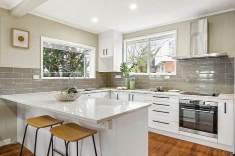 Photo of property in 1/46 Sunnynook Road, Sunnynook, Auckland, 0620