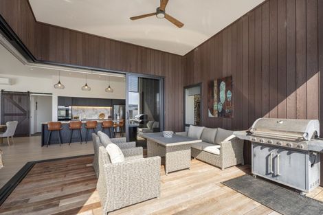 Photo of property in 11 Awatea Drive, Whitianga, 3510