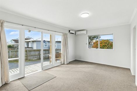 Photo of property in 47 Gray Avenue, Paraparaumu Beach, Paraparaumu, 5032