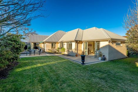 Photo of property in 4 Dinglebay Place, Casebrook, Christchurch, 8051