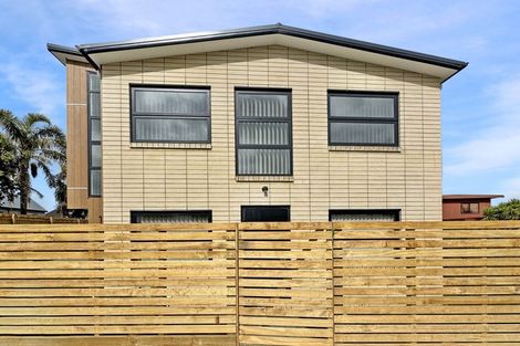 Photo of property in 86 Priestley Drive, Bucklands Beach, Auckland, 2014