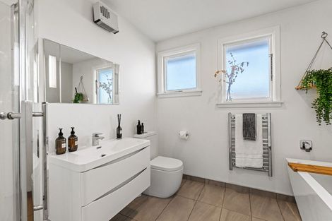 Photo of property in 29 Sturrocks Road, Redwood, Christchurch, 8051