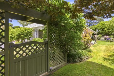 Photo of property in 9 Maple Lane, Waikanae, 5036