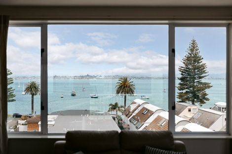 Photo of property in 28/12 Maunganui Road, Mount Maunganui, 3116