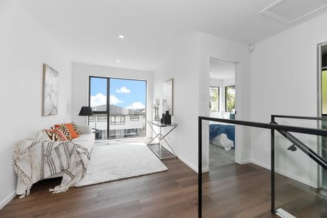 Photo of property in 1a Adelie Place, Murrays Bay, Auckland, 0630