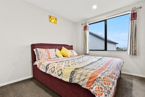 Photo of property in 12b Hollowout Street, Takanini, 2112
