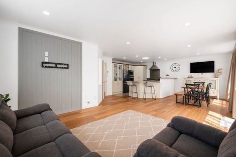 Photo of property in 48 Farringdon Avenue, Rototuna North, Hamilton, 3210