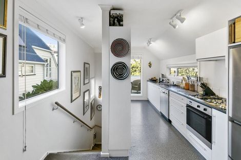 Photo of property in 55c Bolton Street, Kelburn, Wellington, 6012