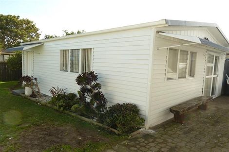 Photo of property in 35 Fairlight Place, Manurewa, Auckland, 2102