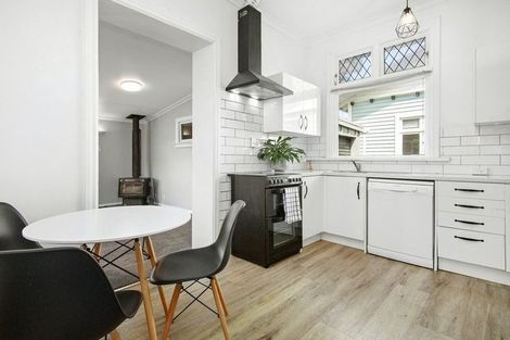 Photo of property in 18 Pharazyn Street, Melling, Lower Hutt, 5010