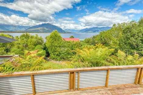 Photo of property in 42 Koe Street, Moana, 7872