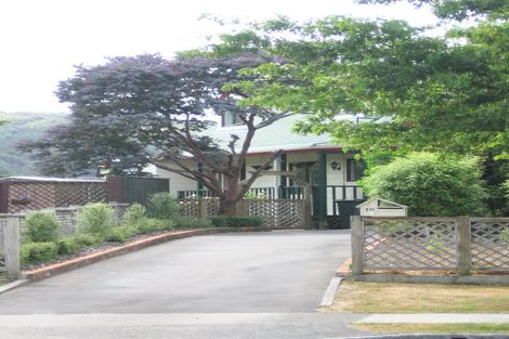 Photo of property in 10 Donegal Grove, Birchville, Upper Hutt, 5018