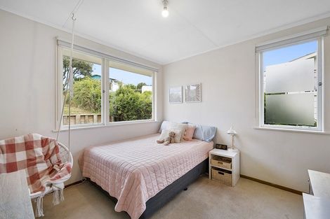 Photo of property in 3 Granby Place, Westown, New Plymouth, 4310