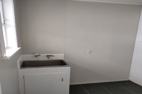 Photo of property in 2/222 Edmonton Road, Te Atatu South, Auckland, 0610