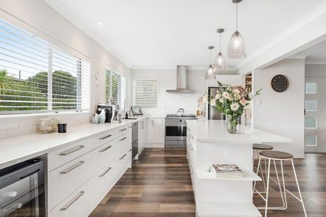 Photo of property in 19 Clovelly Road, Bucklands Beach, Auckland, 2012