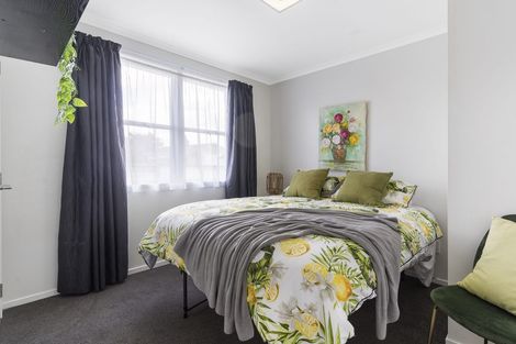 Photo of property in 1/1 Cooper Place, Papakura, 2110