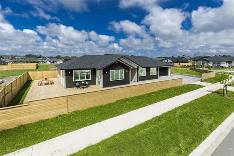 Photo of property in 6 Kauri Grove Drive, Kumeu, 0810