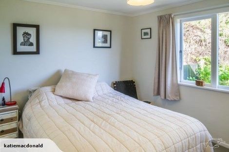 Photo of property in 26 Kiriwai Road, Paremata, Porirua, 5024