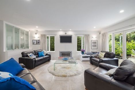 Photo of property in 186 Fendalton Road, Fendalton, Christchurch, 8052