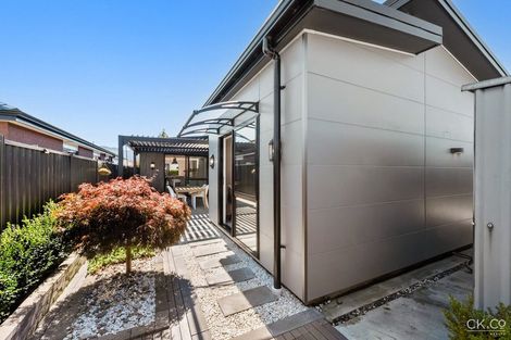 Photo of property in 15 Te Kaeaea Crescent, Wallaceville, Upper Hutt, 5018