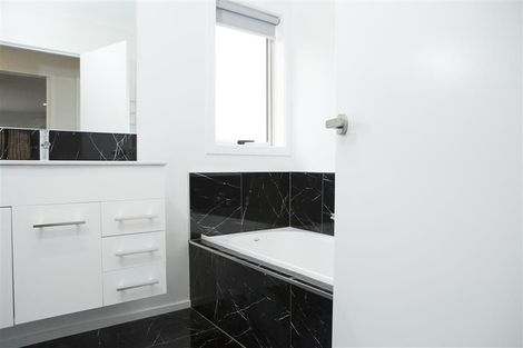 Photo of property in 17 Charlotte Crescent, Dinsdale, Hamilton, 3204