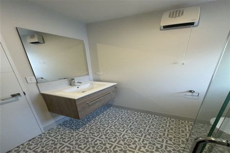 Photo of property in 11a Northcote Road, Northcote, Christchurch, 8052